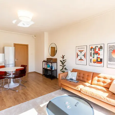 The Architect - Center, Free Parking!