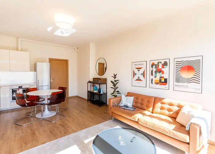 The Architect - Center, Free Parking!